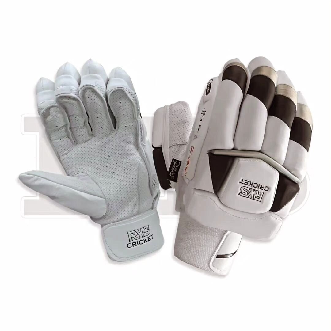 🚨Competition time

Free Gloves🥳🏏✅

Name the Winner and by how many runs that team will Win by  in tonight's New years Eve Game!
@strikersbbl v @starsbbl 

To Qualify 👇

Tag 3 Cricket mates✅

Following us on Socials ✅

Living in Australia✅ 

Share