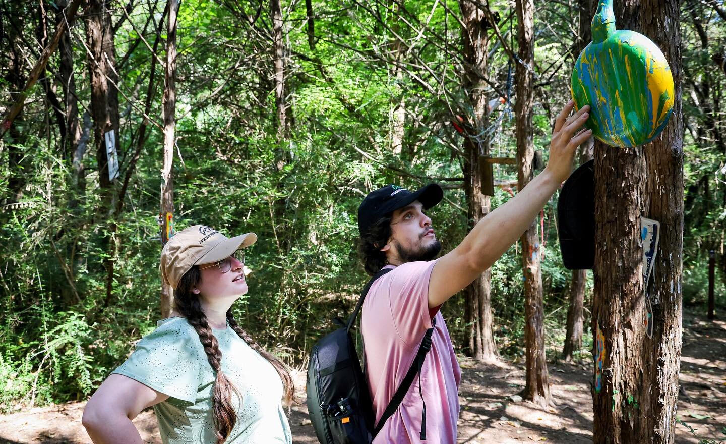 The weirdest things on this hike:
1. Us
2. This multicolored frying pan hoisted into a tree
📷: @yffyyossifor 
-
#oakcliffnaturepreserve #oakcliff #sequencingforsurvival #18speciesproductions #adventurer #forestbathing