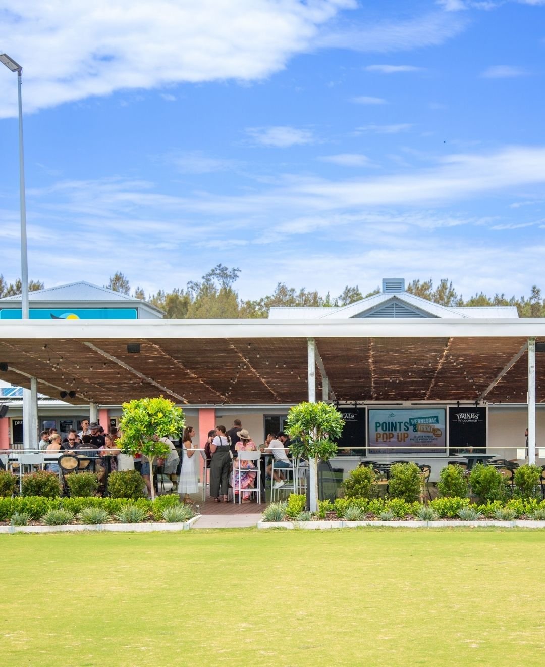 Friday nights = Social Night at Culburra Bowlo!

Kicks off from 6pm, every Friday &mdash; cold drinks, good vibes, and heaps of laughs!

Bring your mates, make some new ones, and let&rsquo;s start the weekend right!
👉 See tonight!

#Culburra #Culbur