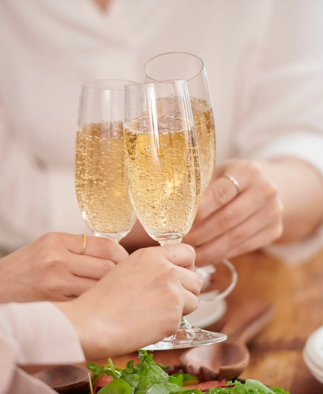 Gather your friends, pop the bubbles, and celebrate a day of racing, fashion, and fun at Culburra Bowlo! 

Join us on Tuesday, 4th November from 11am for a Melbourne Cup experience that sparkles &mdash; starting with a glass of bubbly on arrival and 