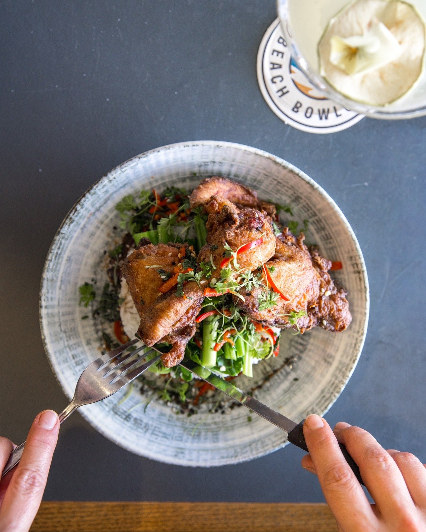 Lunch plans? Dinner sorted? 🍴 The Lemon Tree is serving fresh meals throughout the week at the Bowlo.

&bull; Lunch: Tue&ndash;Sun | 12pm&ndash;2pm
&bull; Dinner: Tue&ndash;Sat | 5pm&ndash;8:30pm
&bull; Sunday Dinner: 5pm&ndash;8pm

Swing by and enj