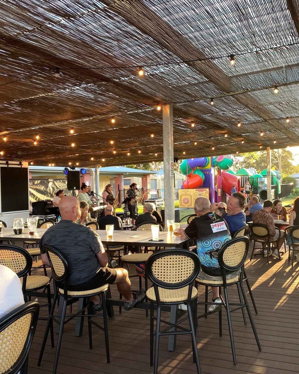 👨&zwj;👧&zwj;👦 ONE MORE SLEEP TIL FATHER&rsquo;S DAY!🍻

Need a last-minute Father's Day surprise?

Join us Sunday for a feed, a cold one and a couple of extra treats just for Dad:

🥩 Free mid-strength schooner with any steak or schnitty purchase
