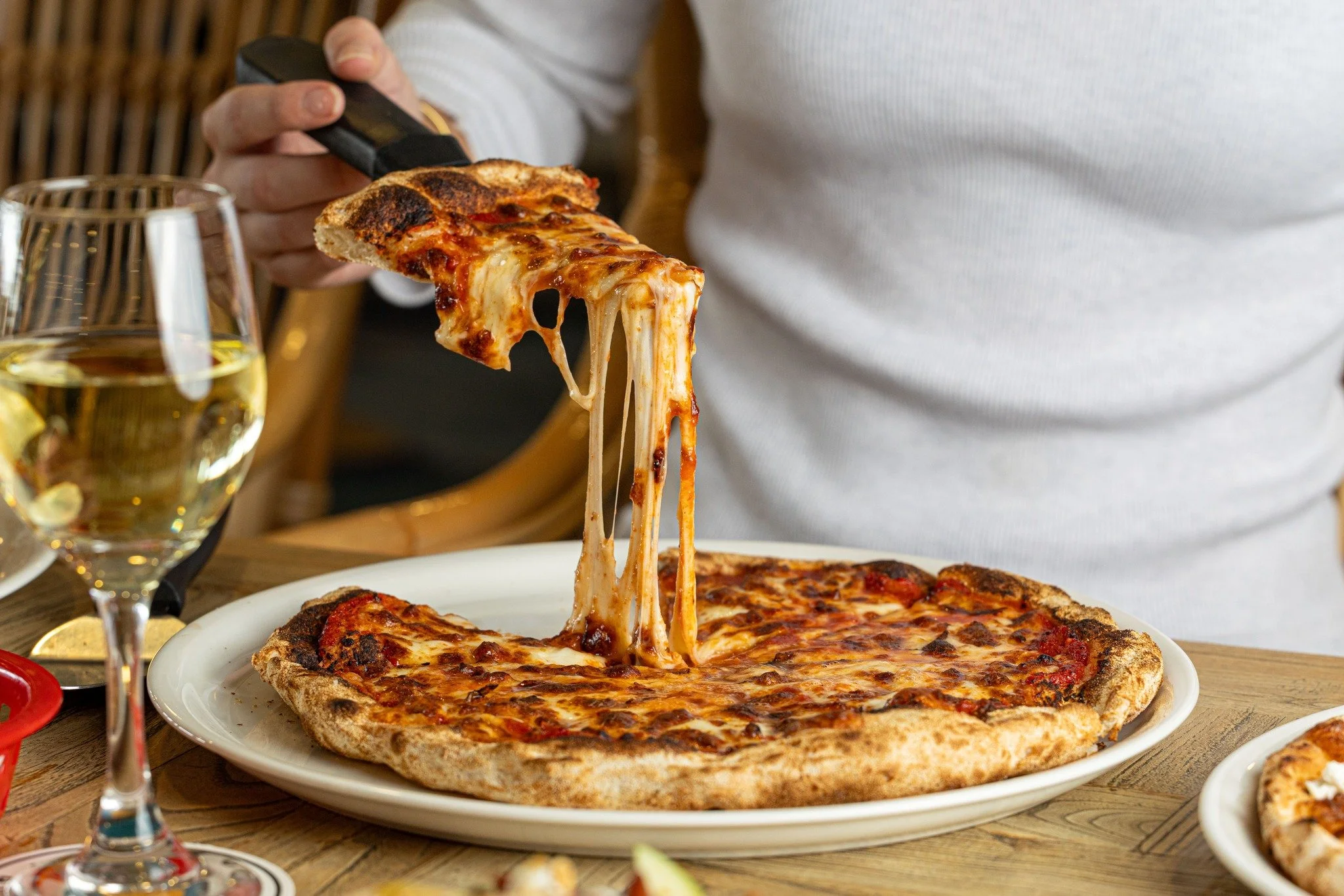 Did you know you can now enjoy Prince Eddie's pizza from the comfort of your own home?

Perfect for a rainy Wednesday!
Simply place your order online, then pop into the club to pick it up. It&rsquo;s that easy!

https://shorturl.at/1ZPtV