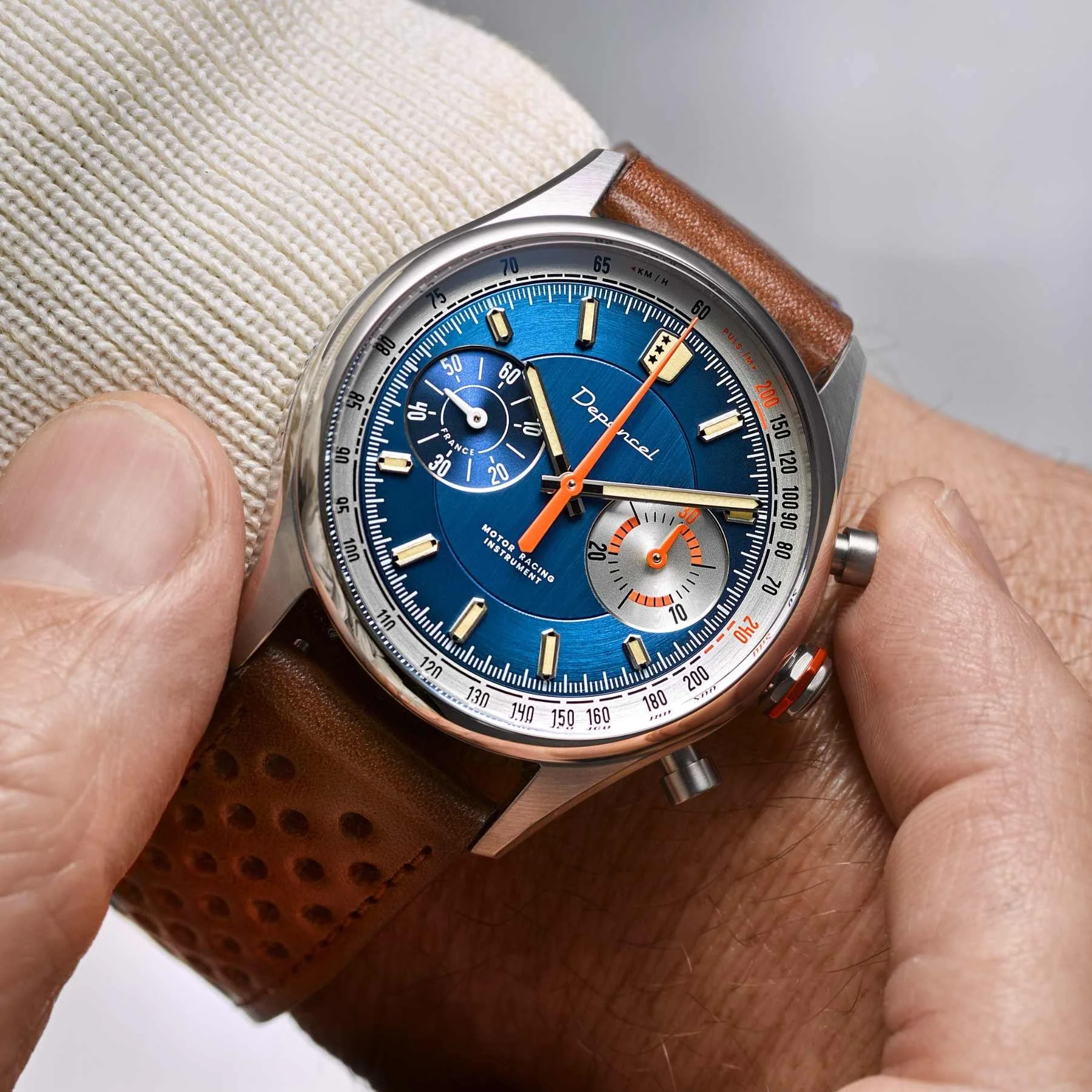 Allure-Chronographe-manuel-cadran-bleu-bracelet-marron-montres-francaise-30mm_1800x.jpg