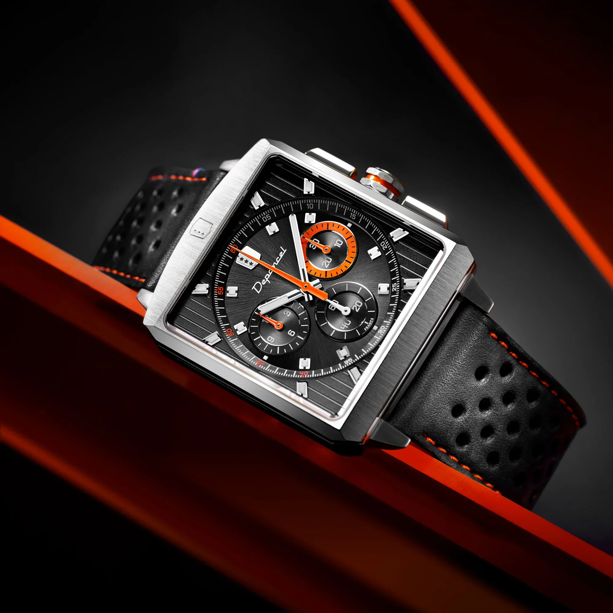 serie-r01-black-tangerine-dial_2000x.webp