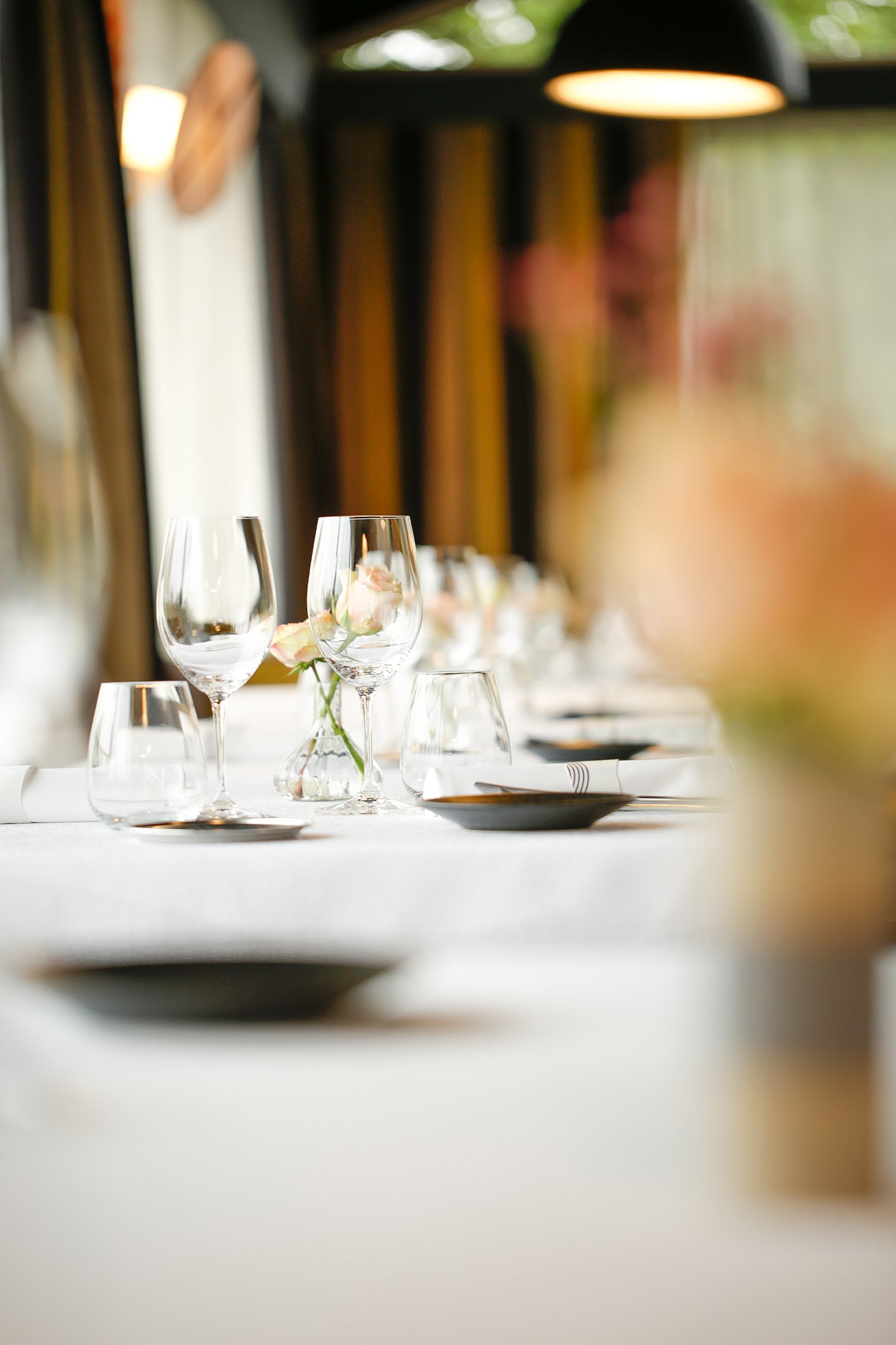 LIEUX / De votre salle de restaurant, aux chambres, aux aménagements extérieurs, à la devanture mais aussi à tous ces petits détails qui font votre identité, l'image sera là pour témoigner de votre univers.