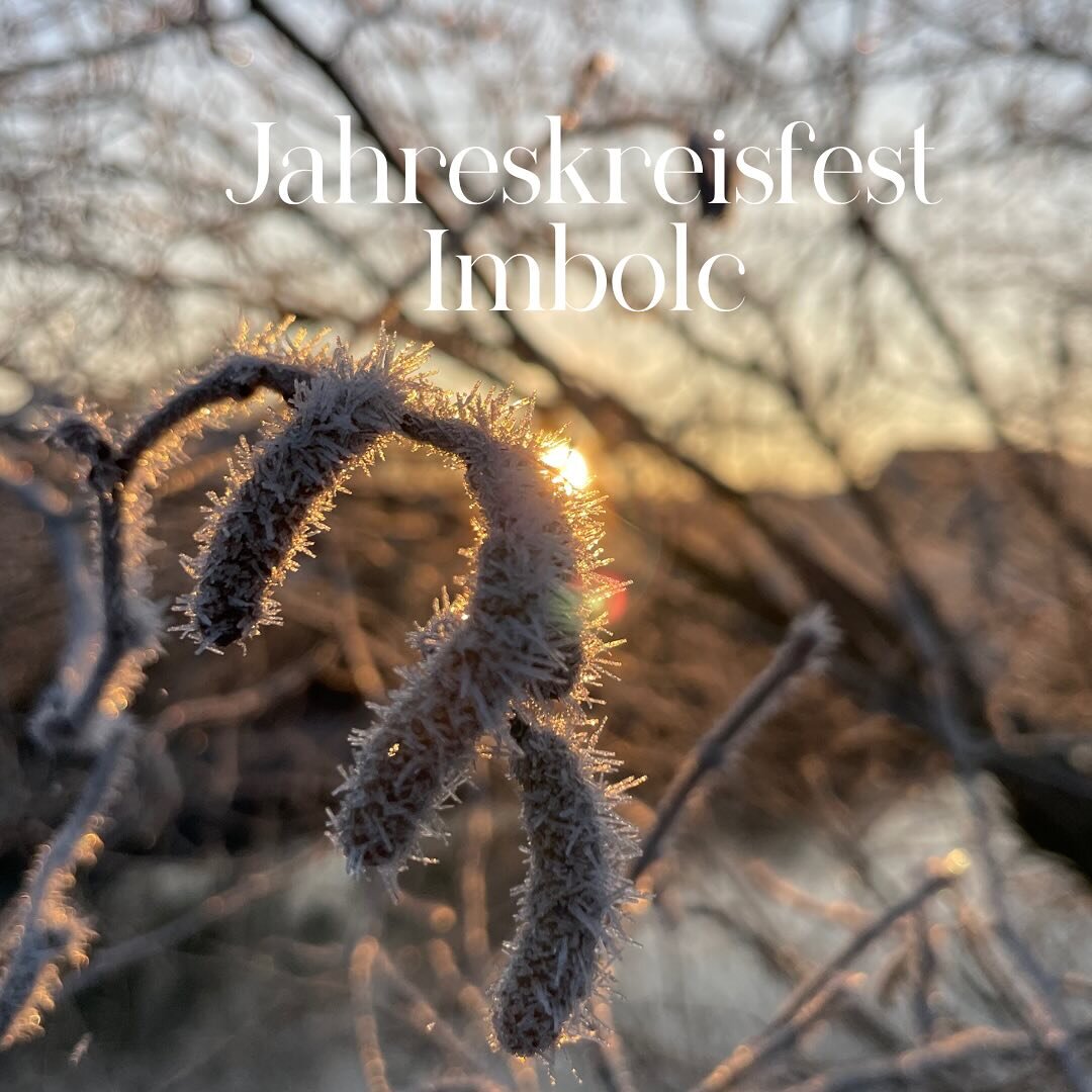 ✨ Imbolc - das Fest des Lichtes und des Neubeginns ✨

Imbolc ist ein Fest der Jahreskreisfeste, die unsere Vorfahren vor vielen tausend Jahre schon gefeiert haben. Sie sind der Ursprung unserer heutigen Feste. 

Aber erstmal... was sind eigentlich Ja