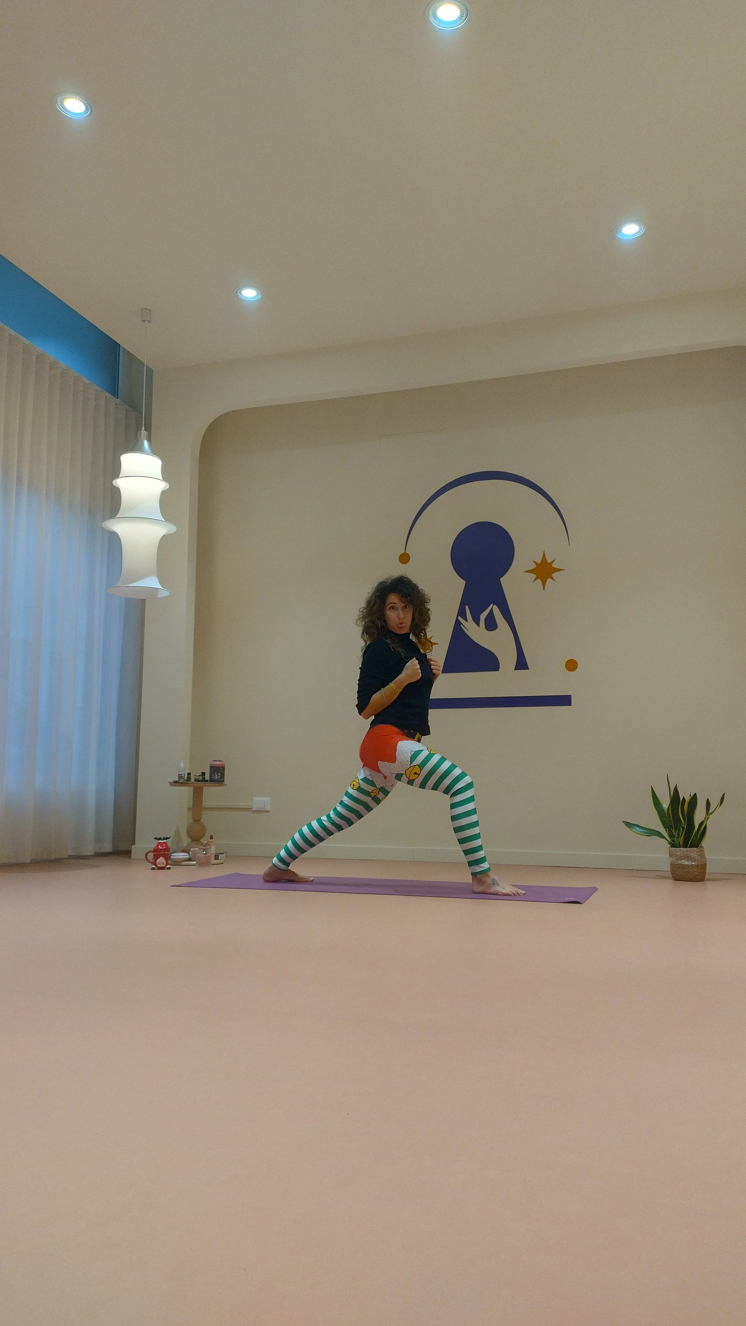 30.12 yoga bimbi vane.jpg