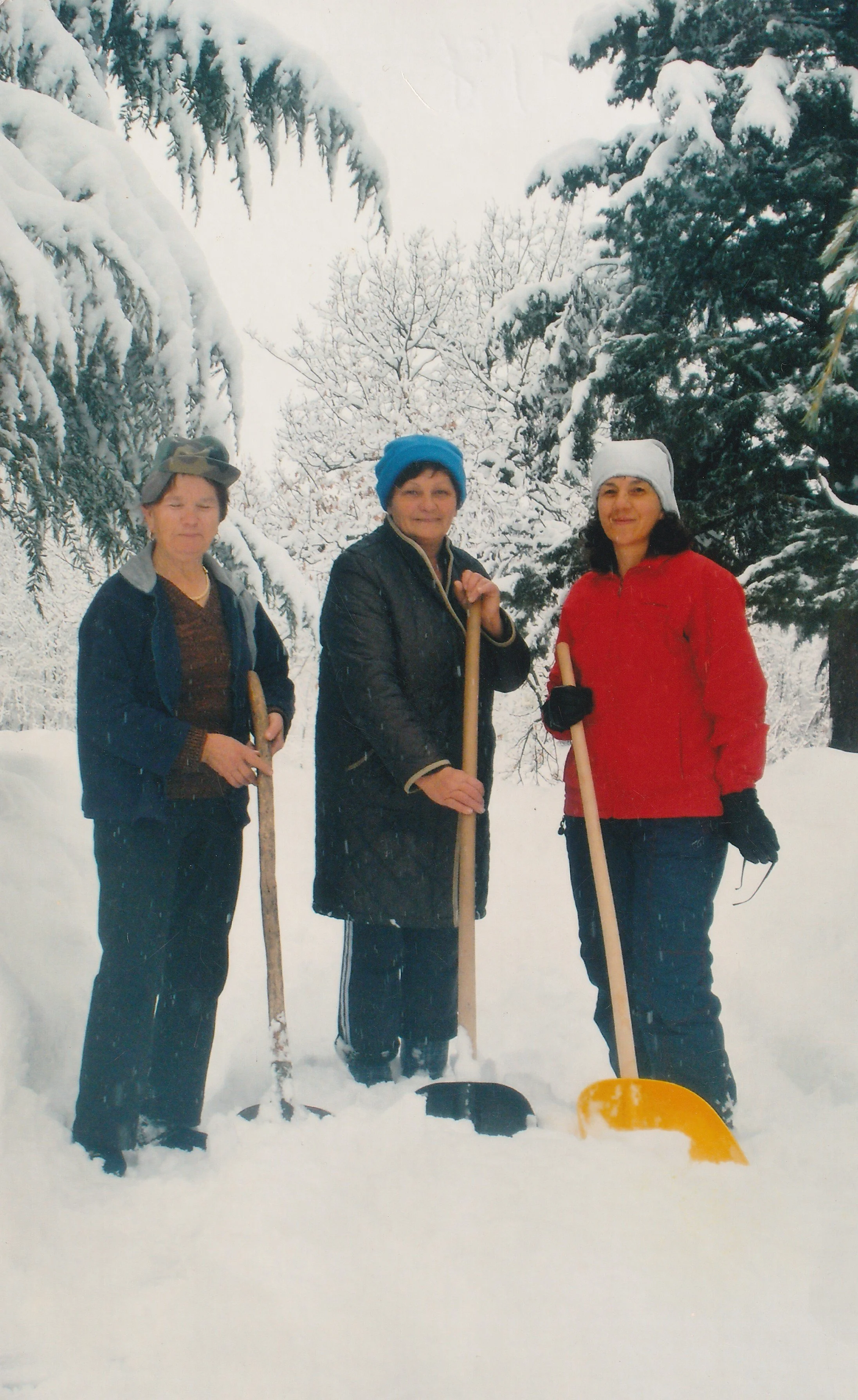 Snijeg 2012. - Lisa, Ruža i Marija