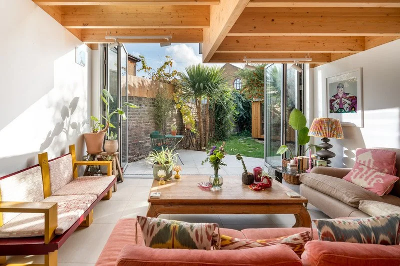 A Moroccan style 3 bedroom house in Hackney - with parking