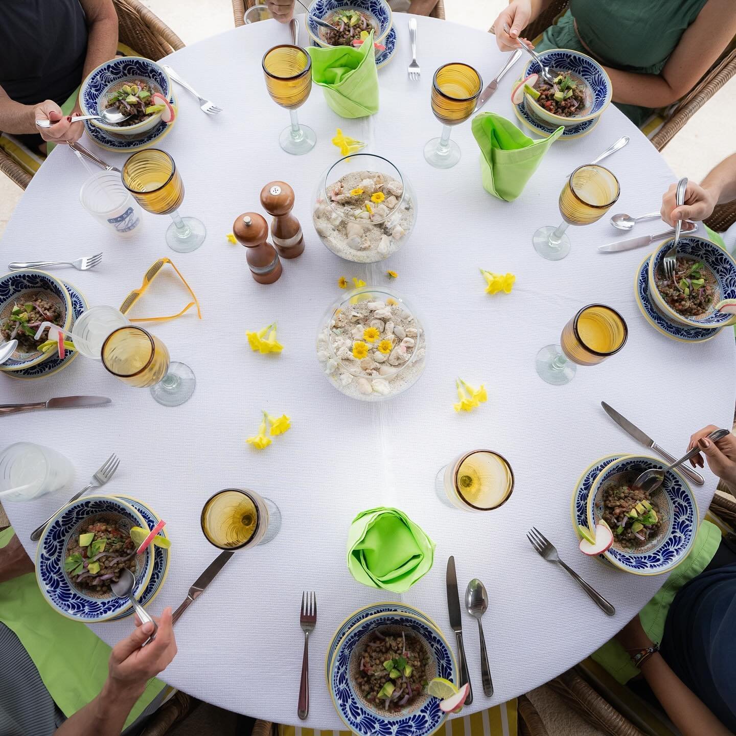 Tasty Tuesday🥗

One of the key elements for a better and longer life is effective nutrition, supported by regular motor activity and a healthy lifestyle. @zihfit our Mexican diet includes authentic flavours of the region, such as seasonal ingredient