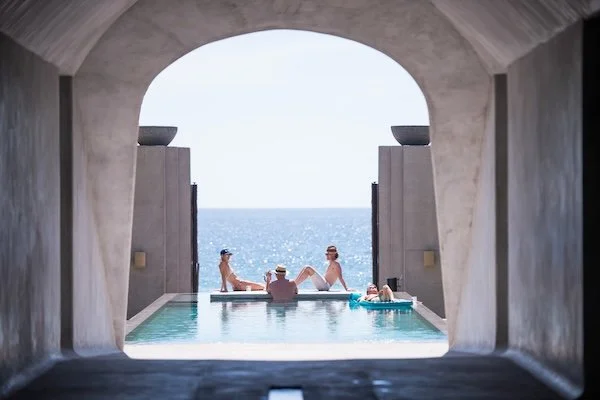 relaxing in the zihfit pool