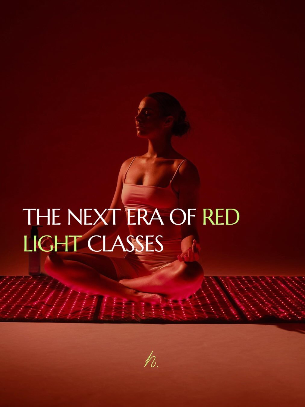 Red light therapy is making its way into fitness studios ✨

Its potential benefits for skin health, collagen production and muscle recovery are attracting growing interest.

Beyond physical recovery, red light therapy is also being explored for its p