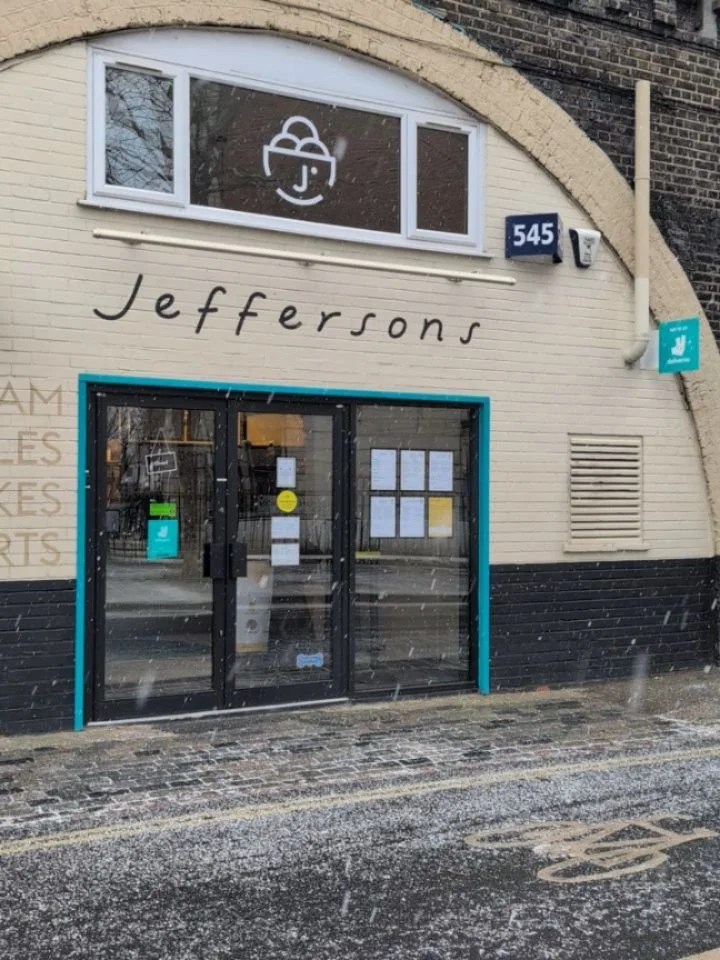 🥶🥶Snow cone anyone?🥶🥶
.
.
We love a dusting of snow! And we are used to artic temperatures with all our freezers but Brixton is very brrr today! 🧤
.
.
#brixton #snowday #snowcone