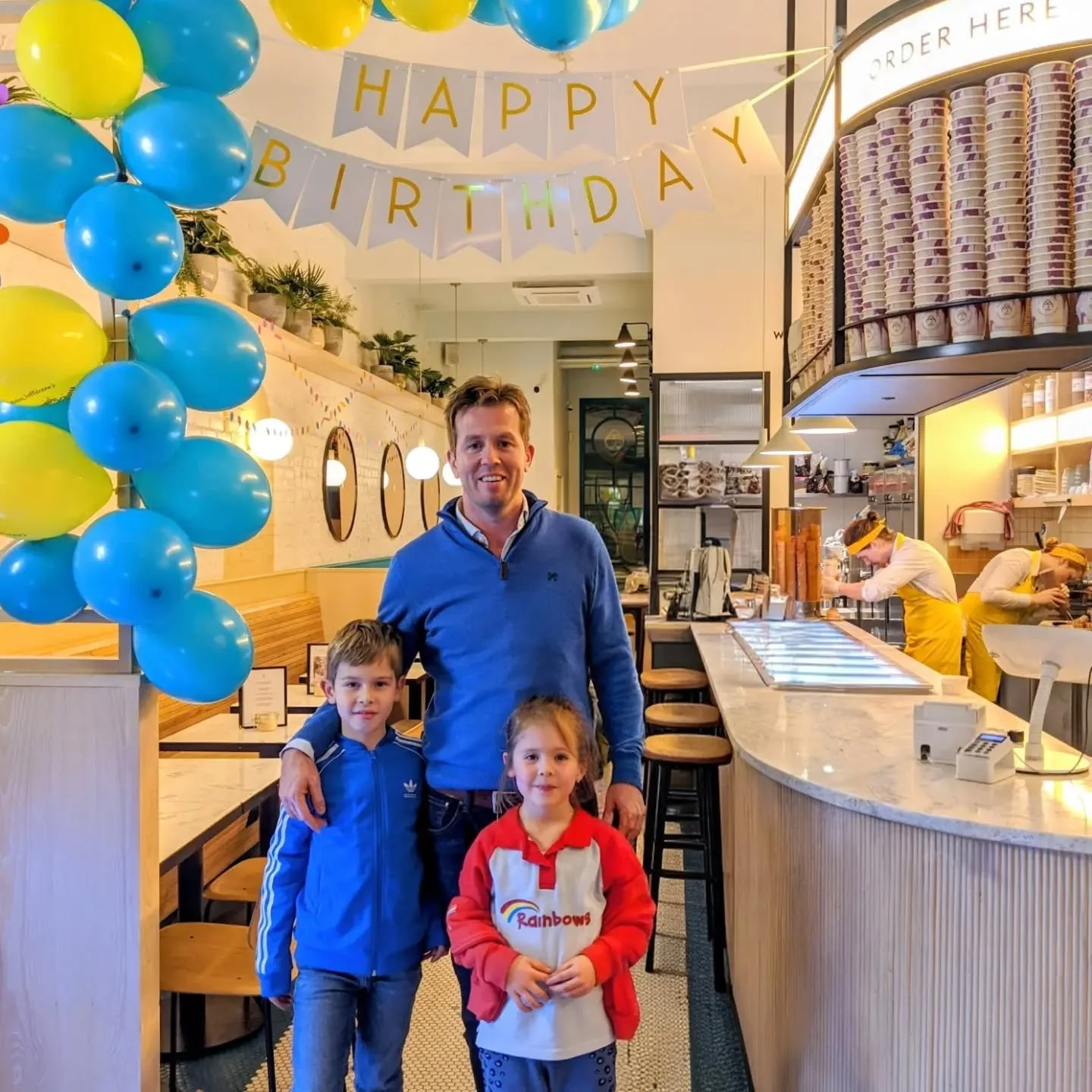 🥰🥰 To all the dads🥰🥰
.
.
Past and present we wish you a Happy Father's Day😍
.
.
And to all the mums and others who step in as father figures, this day is for you too.❤️
.
.
Open all summer solstice until 9.30pm in both Balham and Brixton for a c
