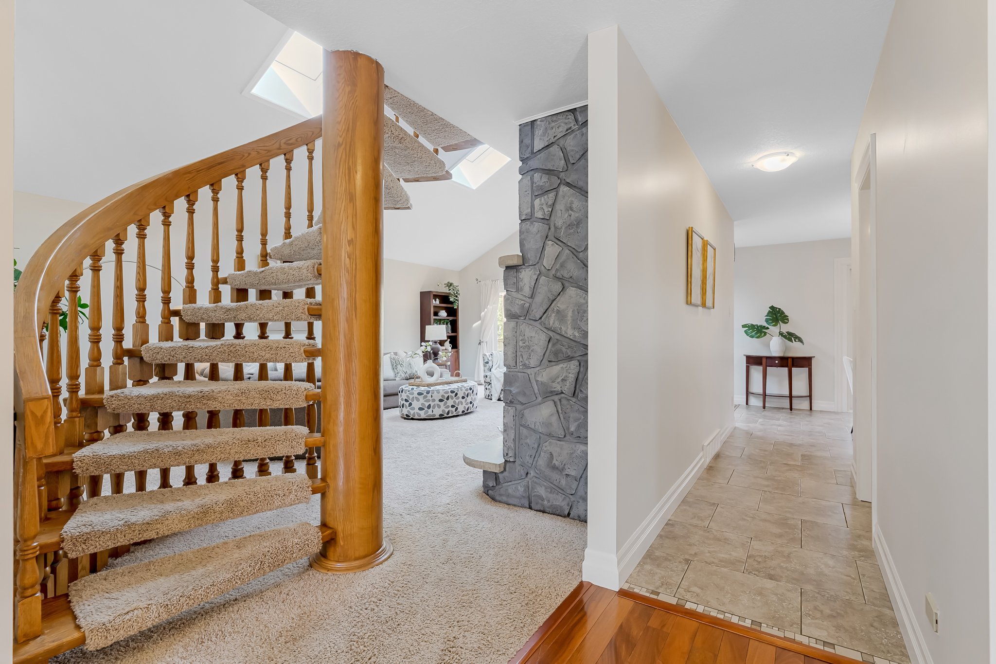 014-286 Normandy Ave-15.jpg
