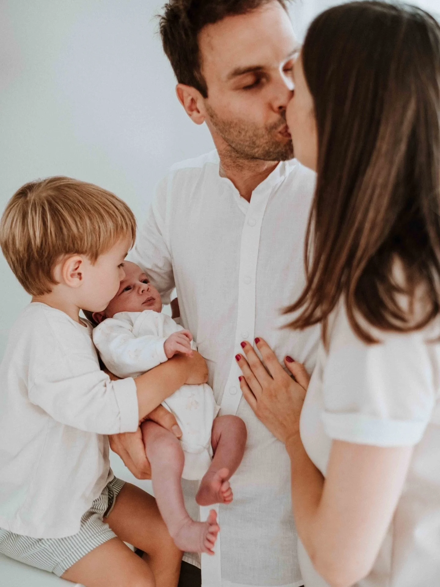 Wenn alles neu ist, z&auml;hlt jeder Moment.

Die ersten Wochen mit deinem Baby verfliegen &ndash; und gleichzeitig f&uuml;hlt sich jeder Tag unendlich an.

Diese Momente lassen sich nicht wiederholen. Aber man kann sie festhalten.

Wenn ihr euer Bab