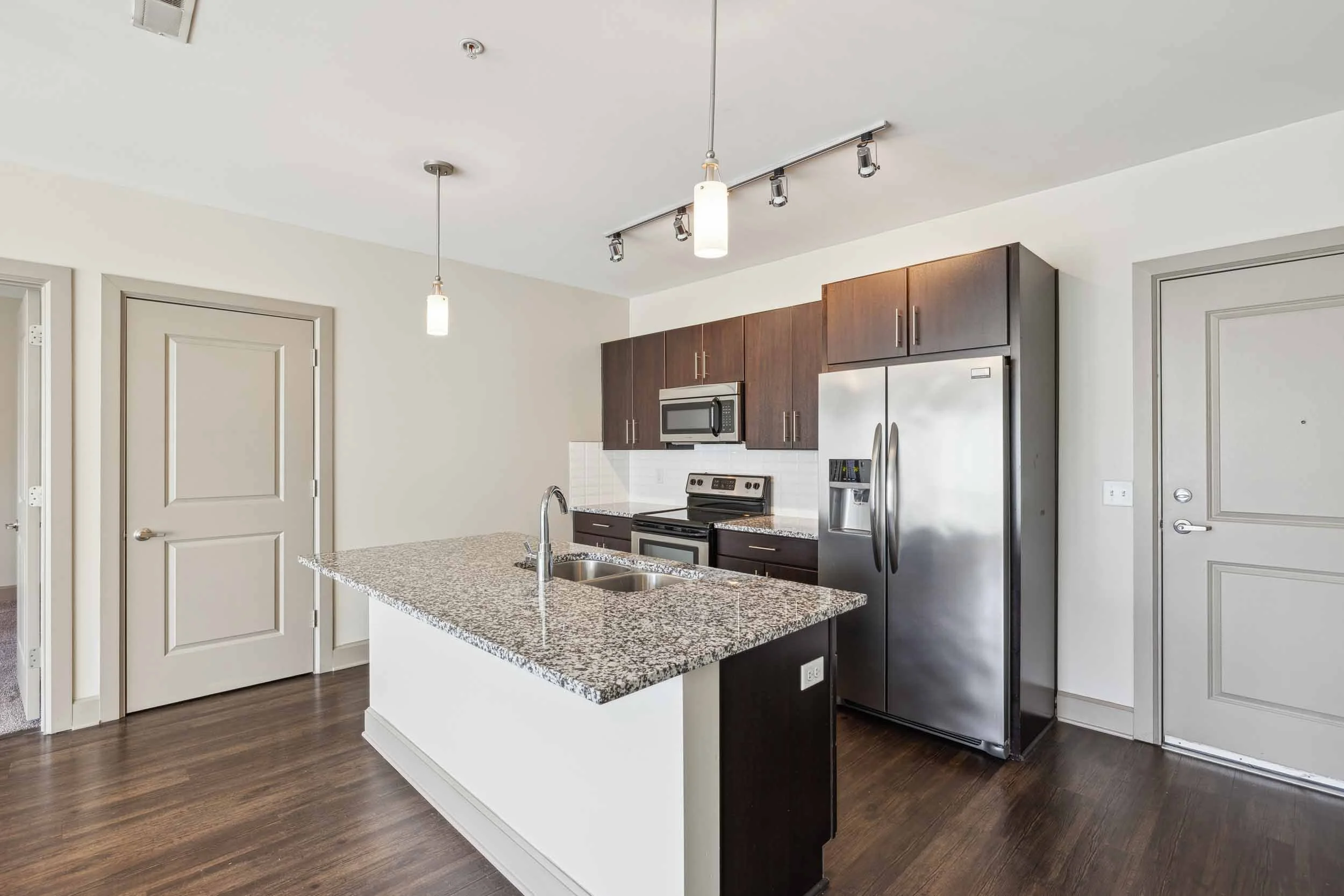 Aston Place | Short North Apartments in Columbus, OH | Kitchen