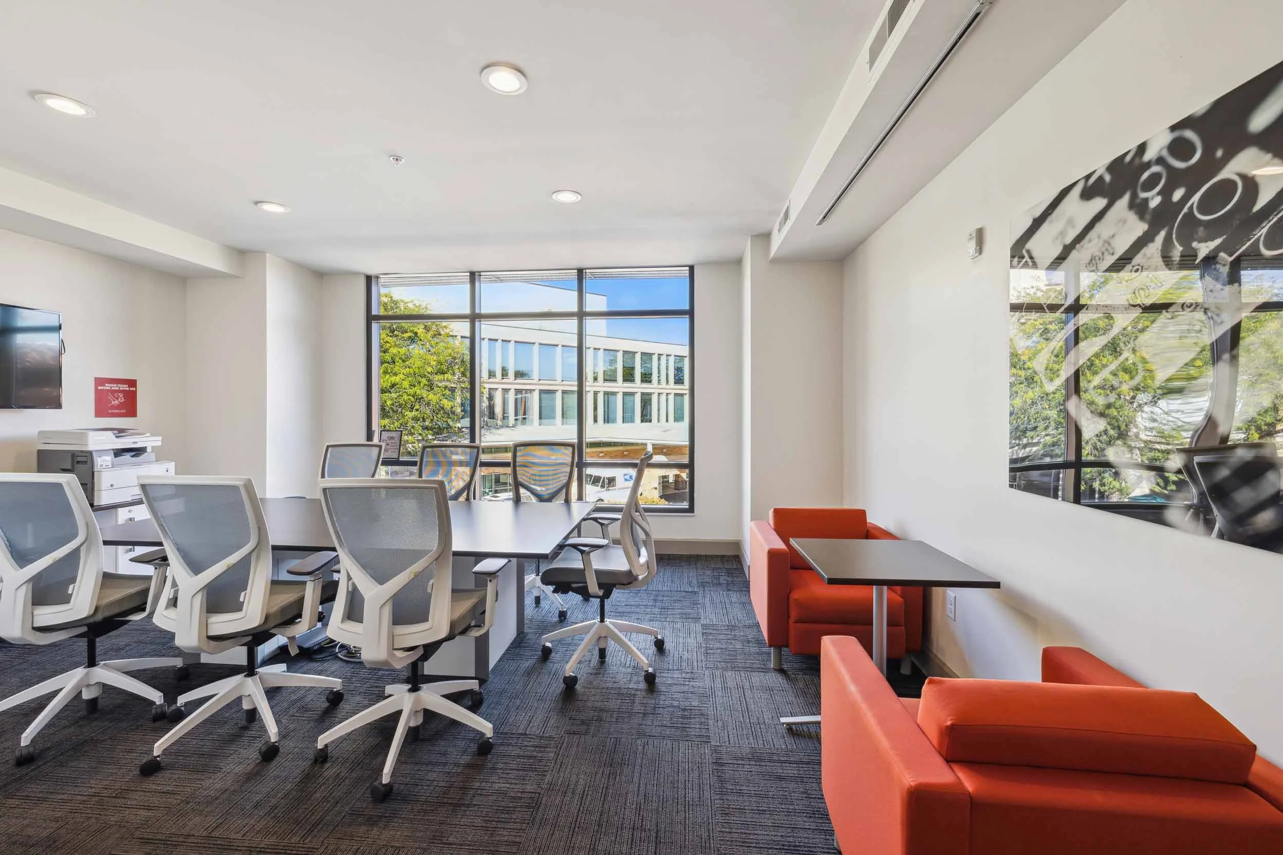 Aston Place | Short North Apartments in Columbus, OH | Business Center