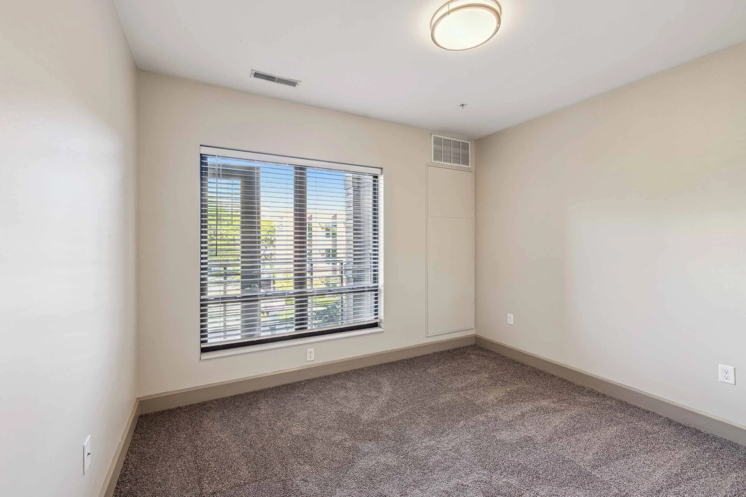 Aston Place | Short North Apartments in Columbus, OH | Bedroom