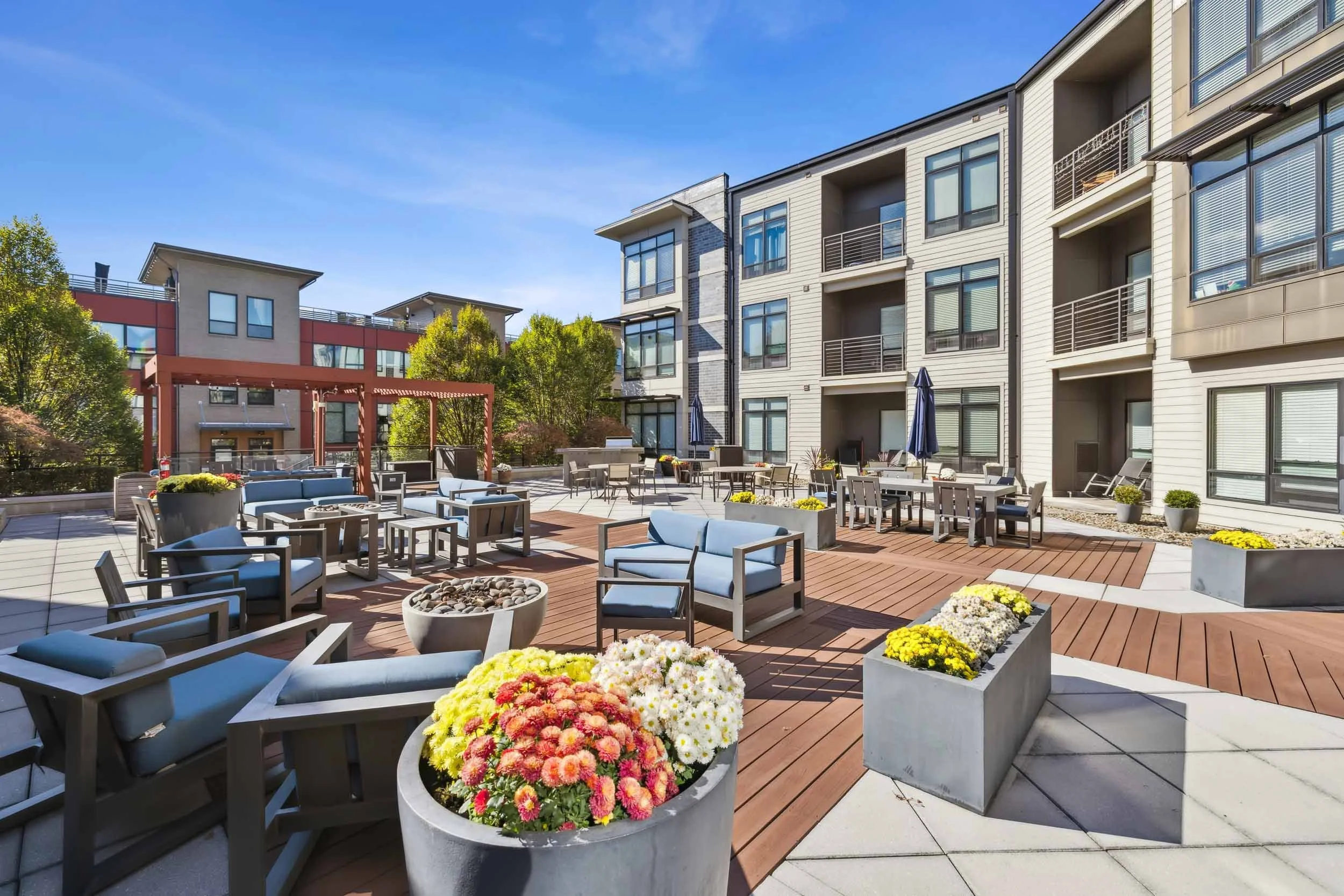 Aston Place | Short North Apartments in Columbus, OH | Courtyard