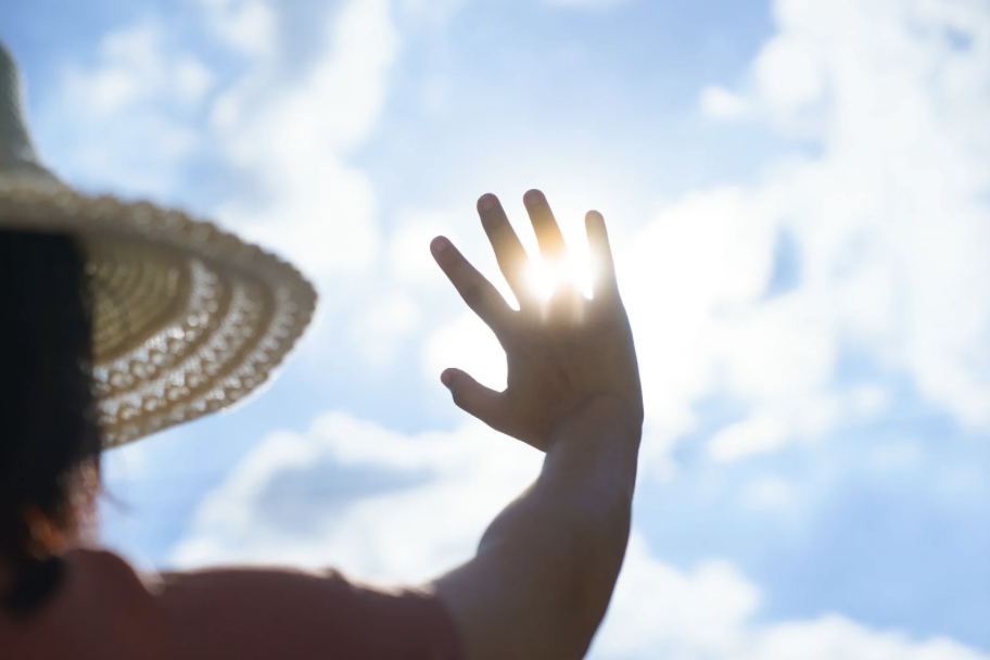 Perimenopause in the Summer: How to Beat the Heat 