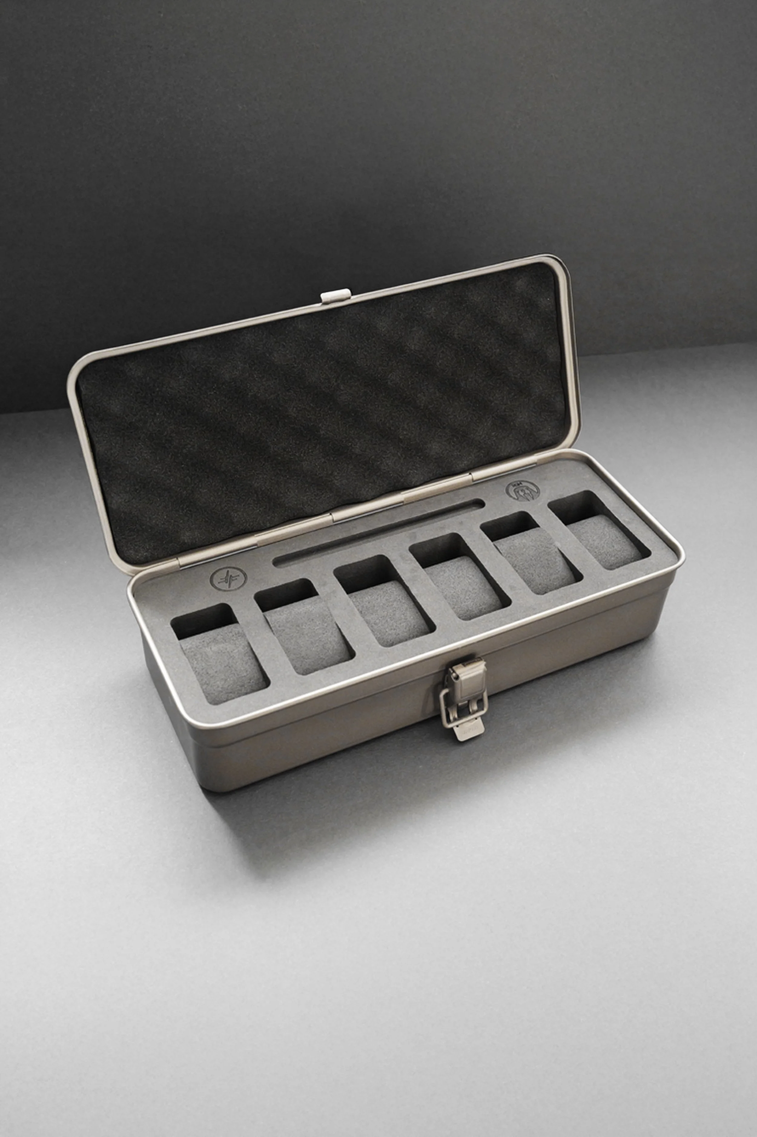 'Kakusu' Watch Box