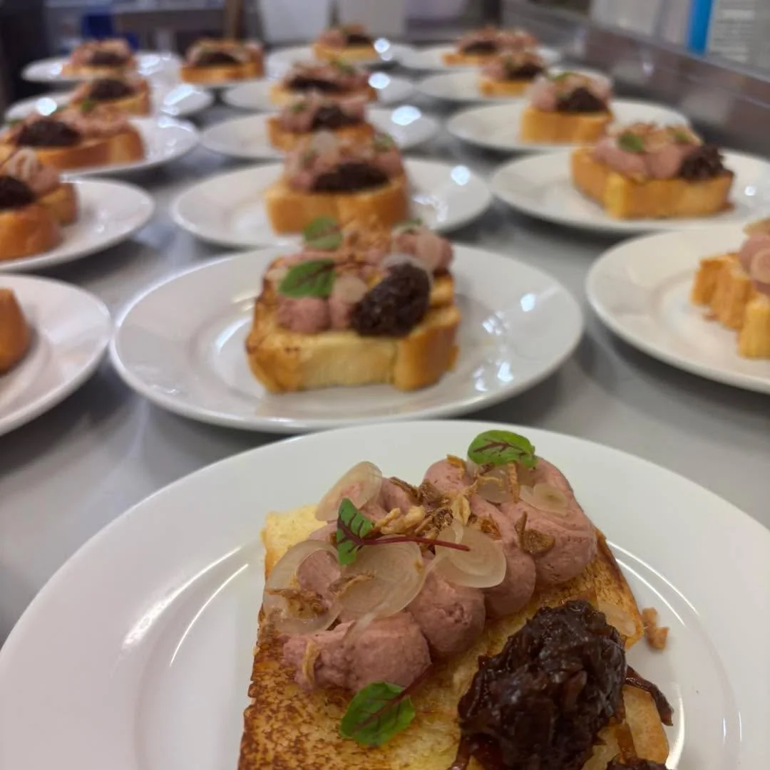 By far our most popular starter option this wedding season!🤩

Chicken liver parfait, beer pickled shallots, onion chutney, crispy onions and toasted brioche🤤

2026 is filling up fast✅ get in touch today for your free quote and let&rsquo;s arrange y