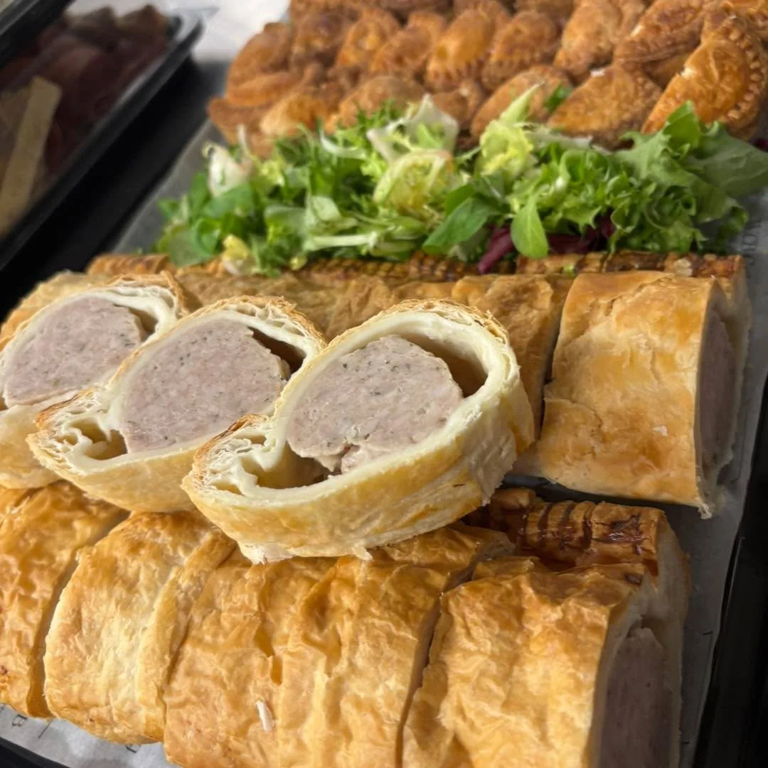 More beautiful buffets out this week🤩

Our signature hand-made sausage rolls are the star of our buffet lunches, beautifully seasoned pork sausage meat with flakey puff pastry - freshly baked for your order every time✅