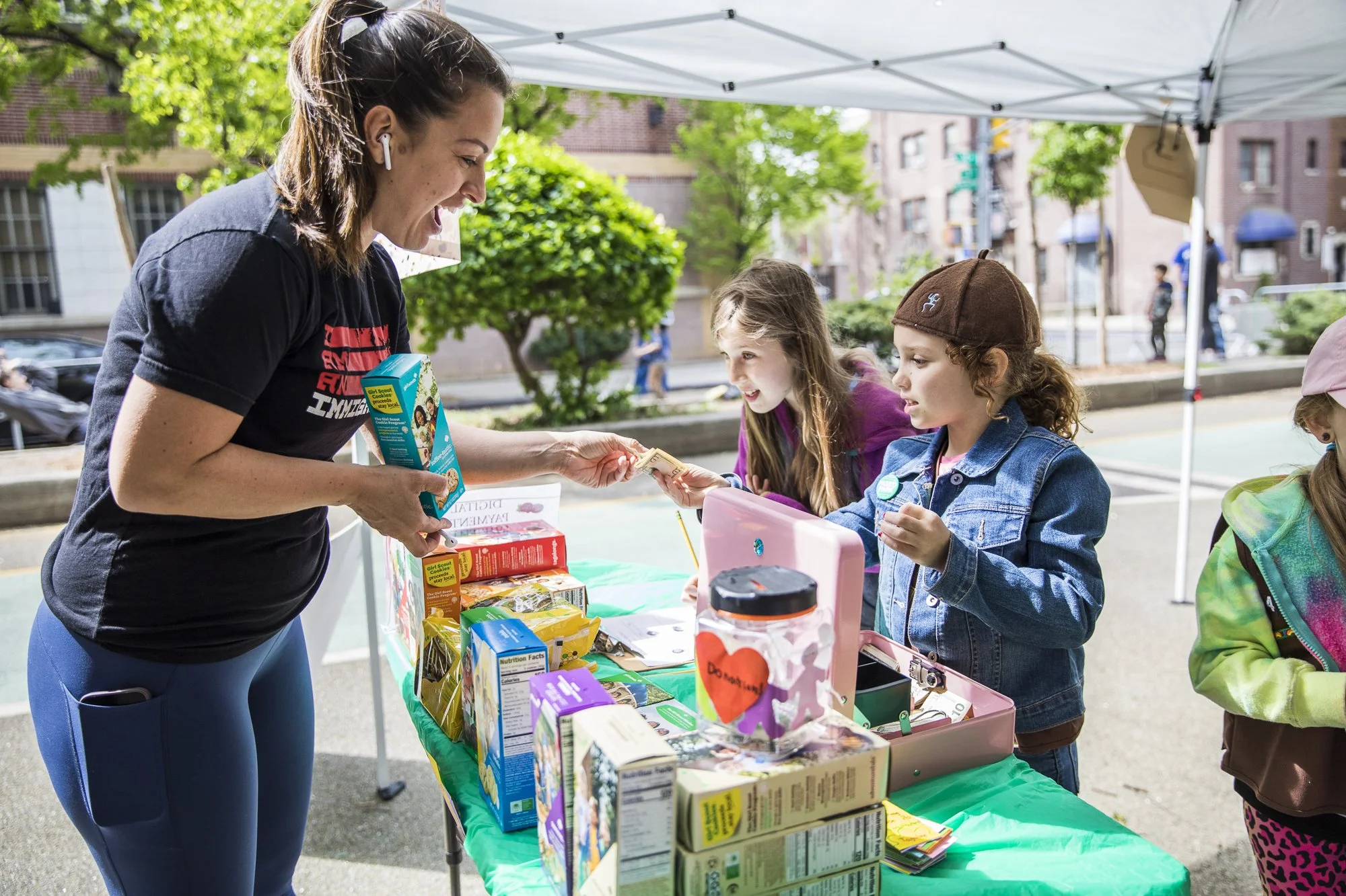 Copy of 20230422_PaseoPark_EarthDay_KishaBari_010.jpg