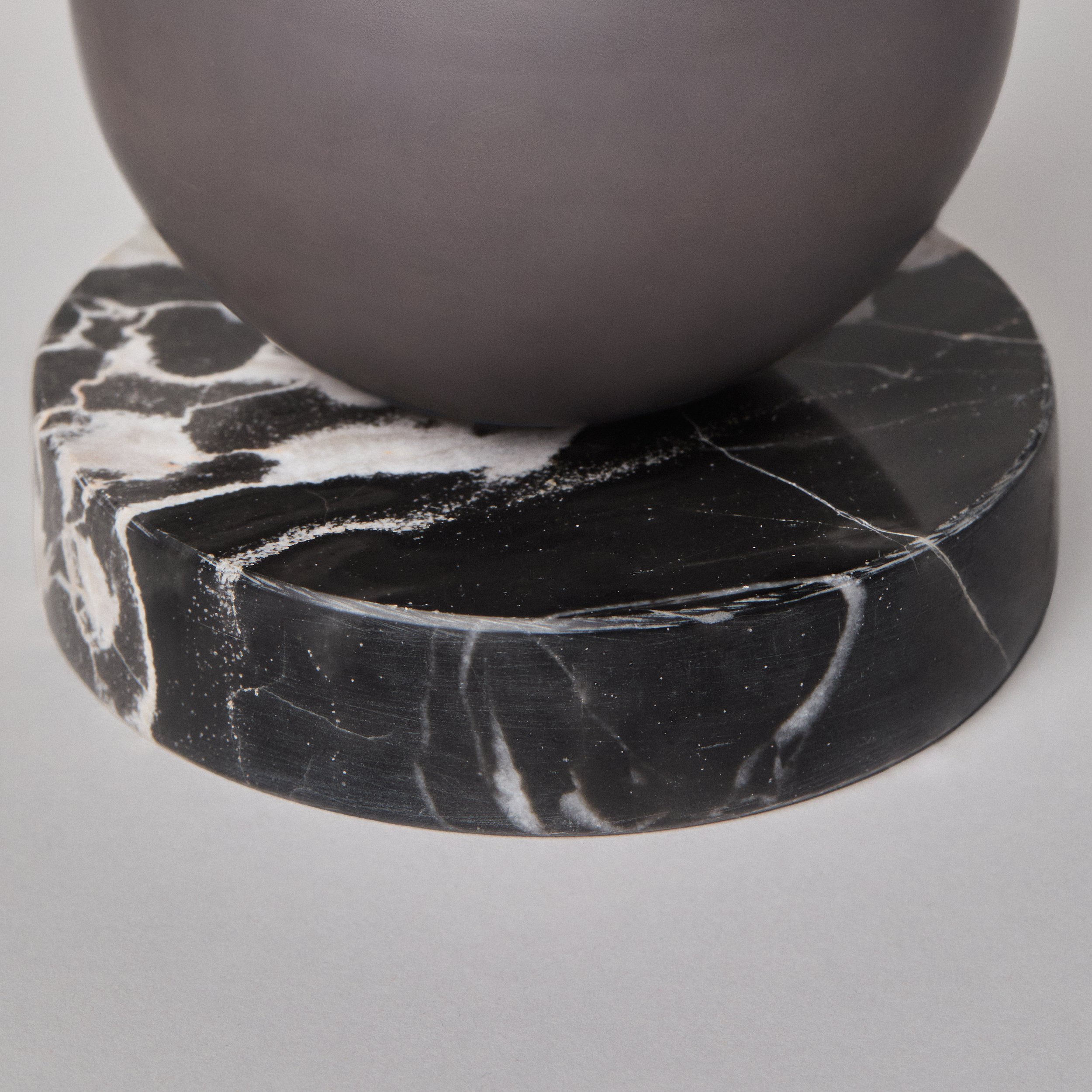 11.18.24_Callisto_Thimble-Black_1x1Crop-05.jpg