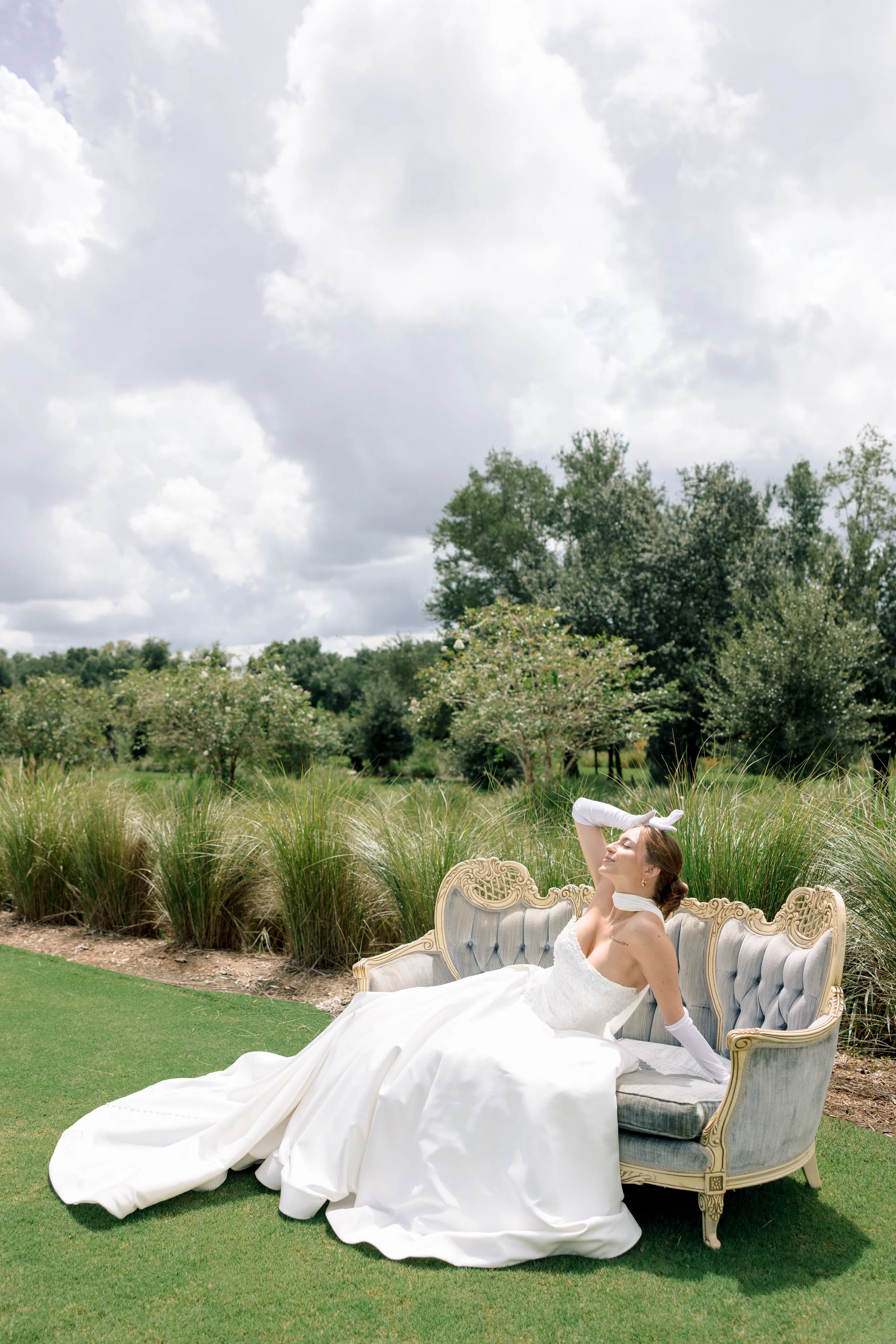Portrait of bride at bonnet springs in Lakeland, Florida by Lakeland Wedding Photographer
