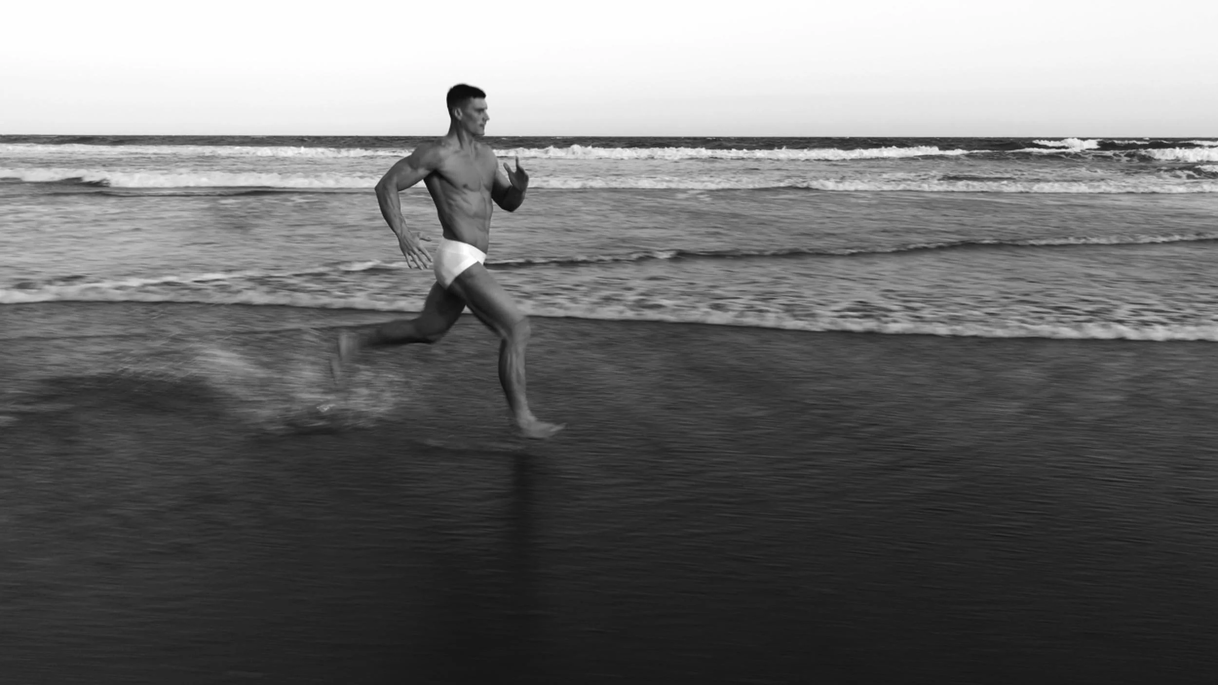 BEACH WHITE NEUDE 4K.00_00_16_22.Still005web.jpg