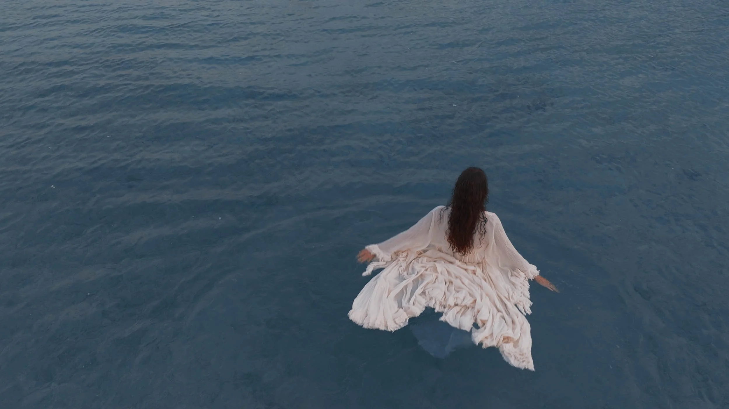 Miabali_Screenshots_Here There and Everywhere_00004web.jpg