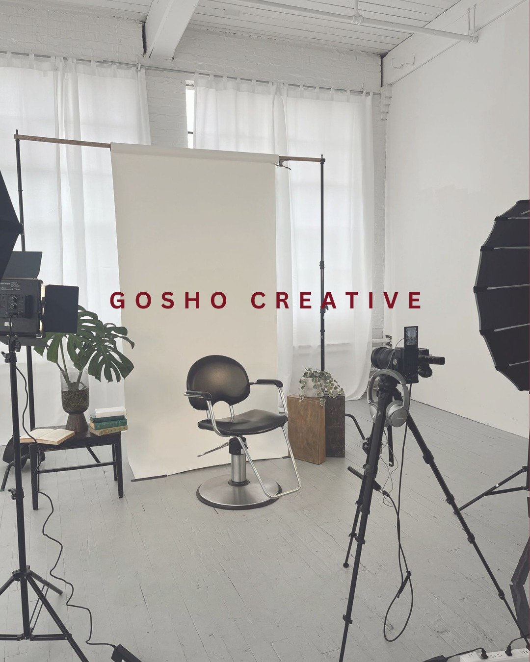 Little BTS from a client shoot this week 📸🤌 #marketing #socialmedia #contentday #behindthescenes