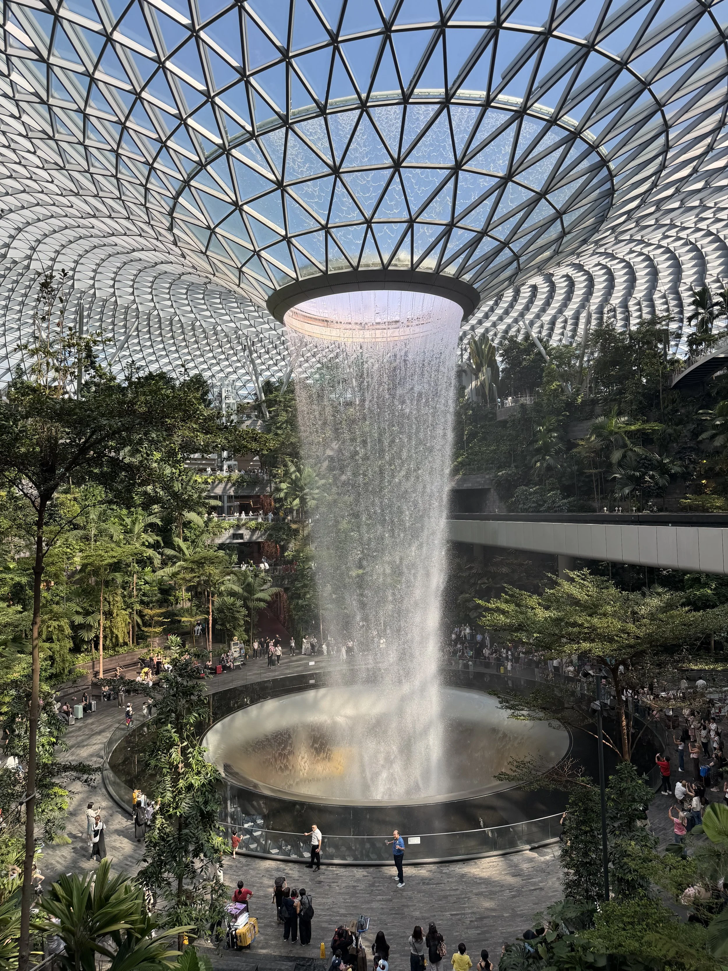 Singapore: Three Nights of City Energy Before the Macro-Magic of Lembeh