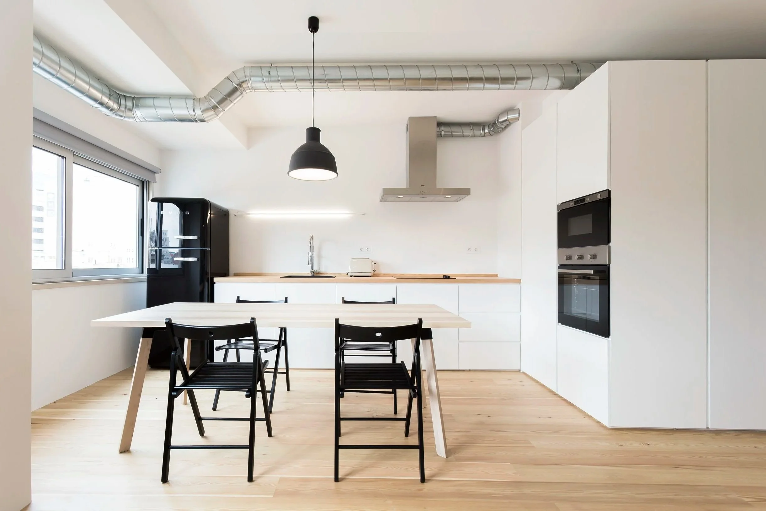 LISBON+APART-21-kitchen.jpg