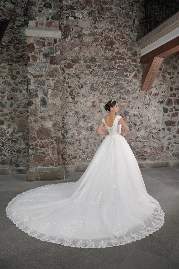 Vestido de novia Cune corte princesa, Colección Bridenformal 2027