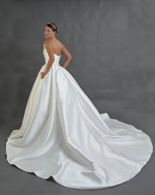 Vestido de novia Bella corte princesa, Colección Bridenformal 2027, $30,000 MXN