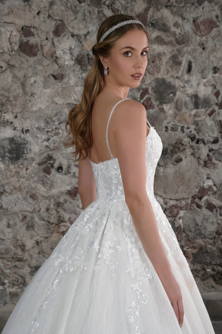 Vestido de novia Carla corte princesa, Colección Bridenformal 2027
