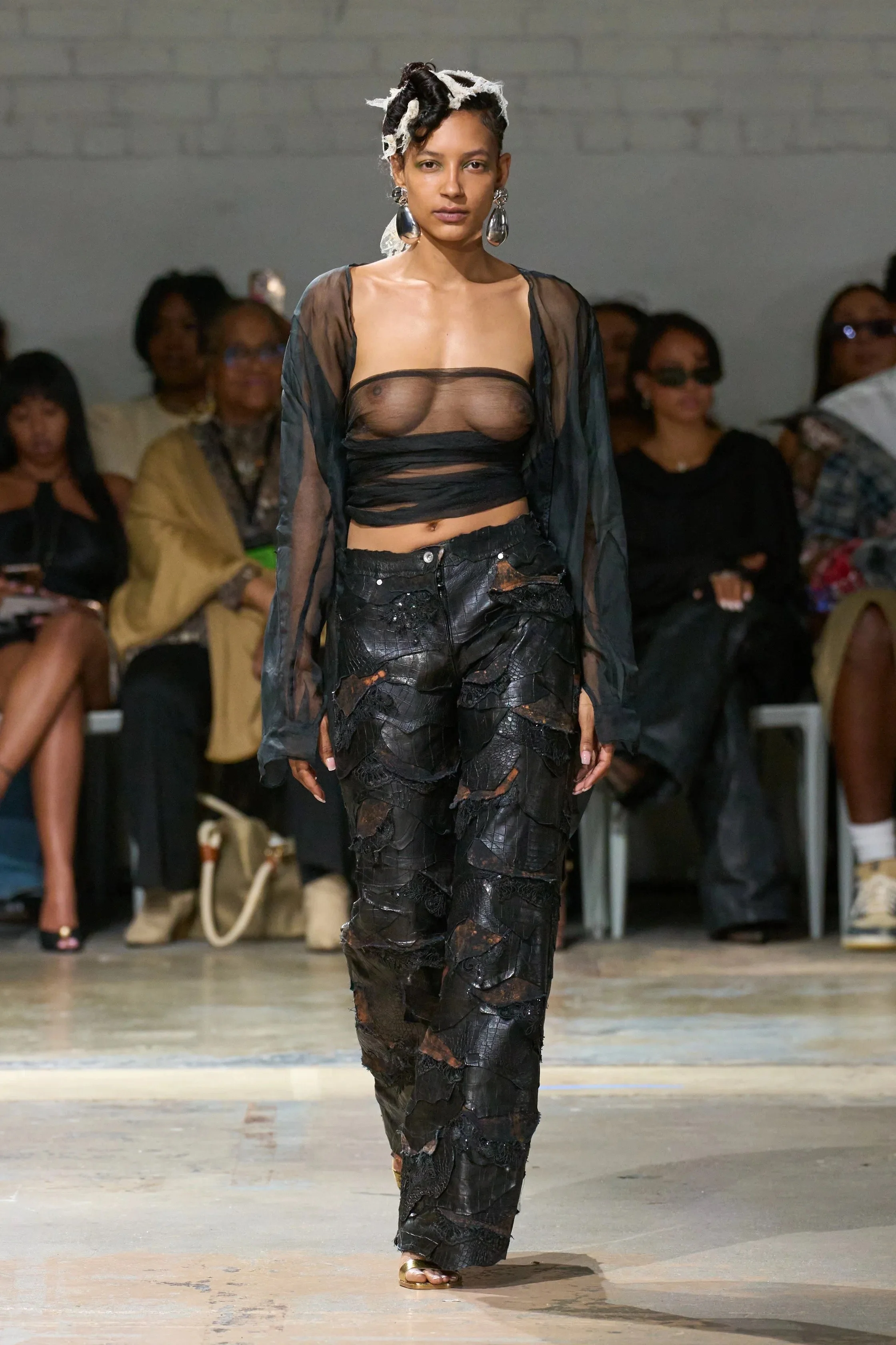LOOK 5.jpeg