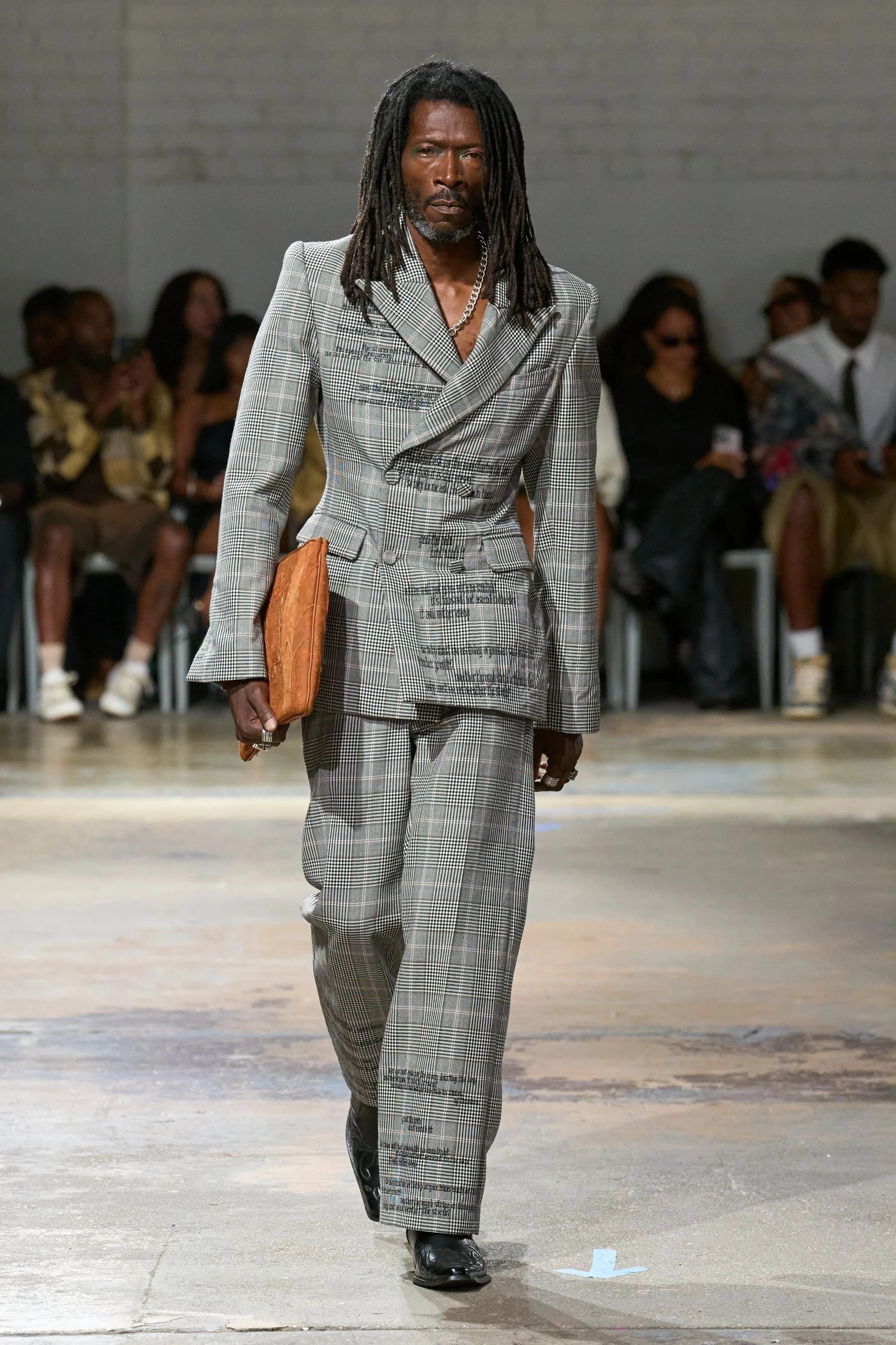 LOOK 11.jpeg