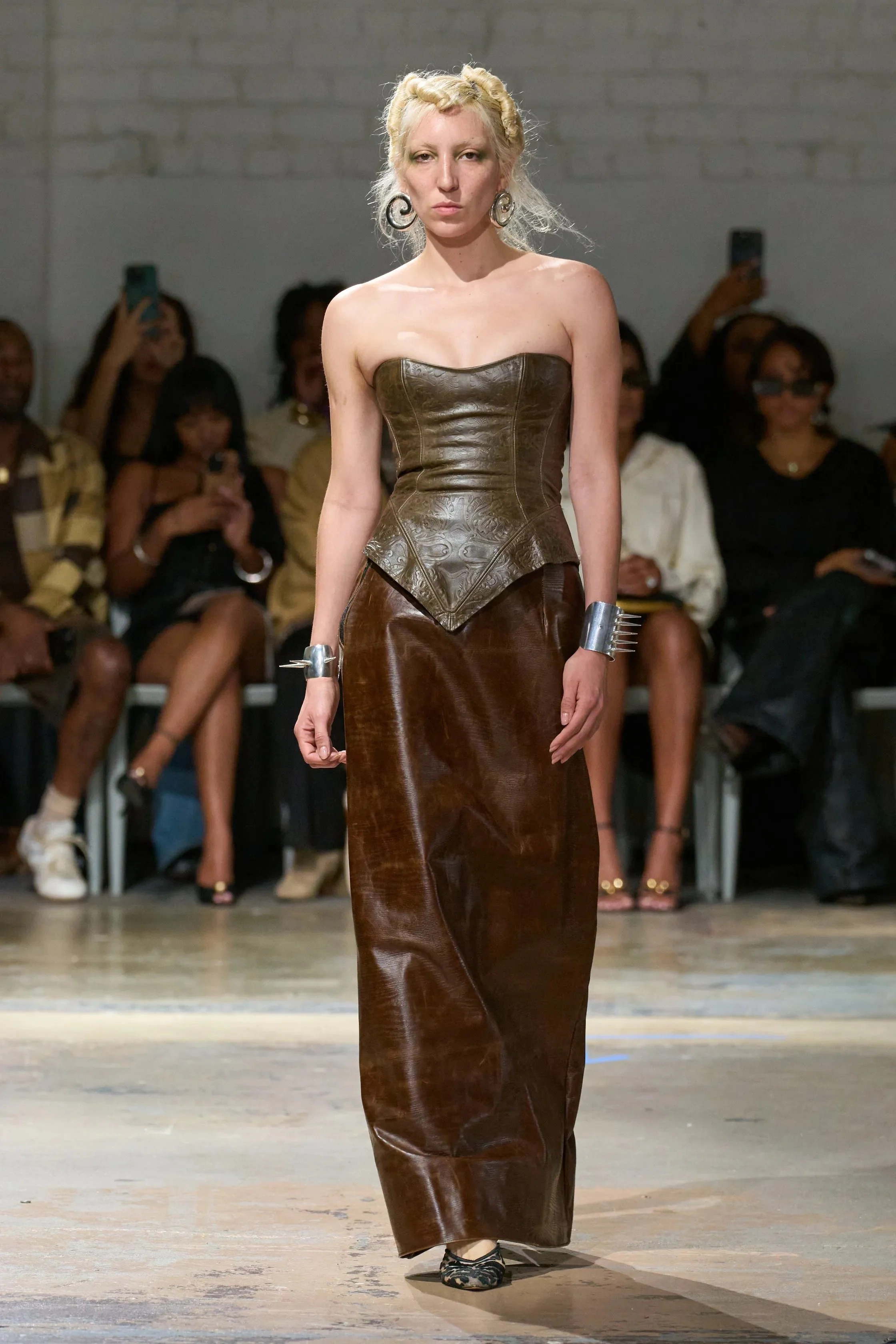 LOOK 14.jpeg