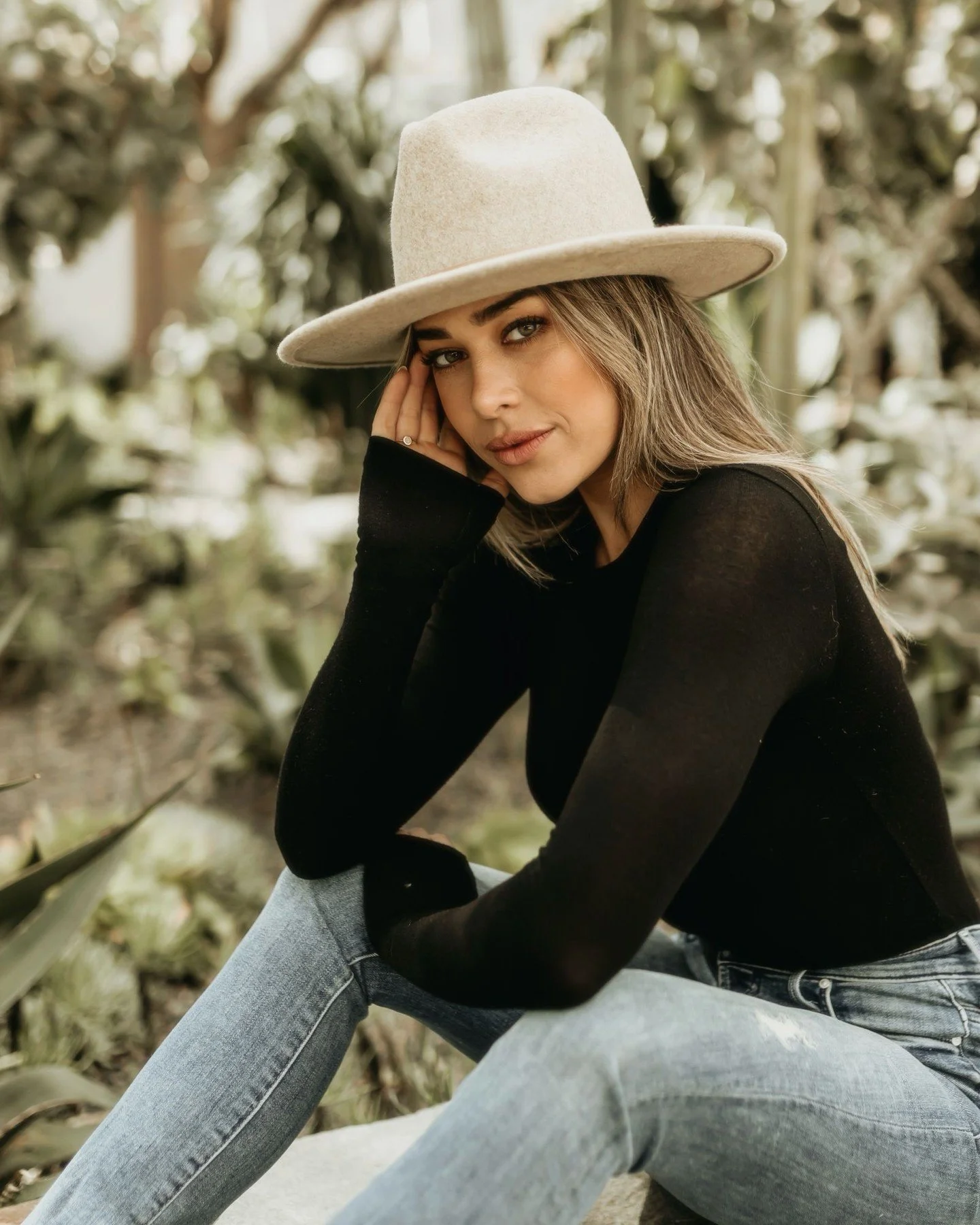 The photo shoot that got my photography featured in Forbes with @kiramackenzie ⭐️❤️ Kira is such a girl boss and killed the article!
#model #portraits #artofphotography #californiaphotographer #losangelesphotographer #brandphotographer