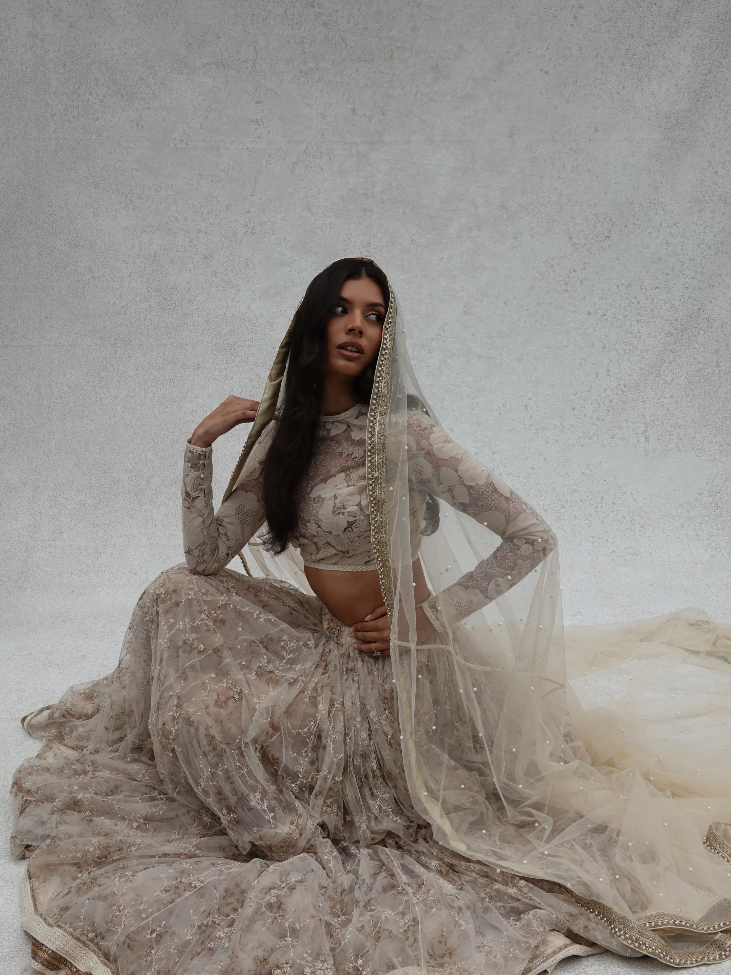 A recent bridal shoot in Santa Barbara. Swipe to see the behind-the-scenes ✨

We brought the studio outdoors, and the natural lighting did not disappoint. There&rsquo;s just something unmatched about shooting in natural light 🤍 This is your sign to 