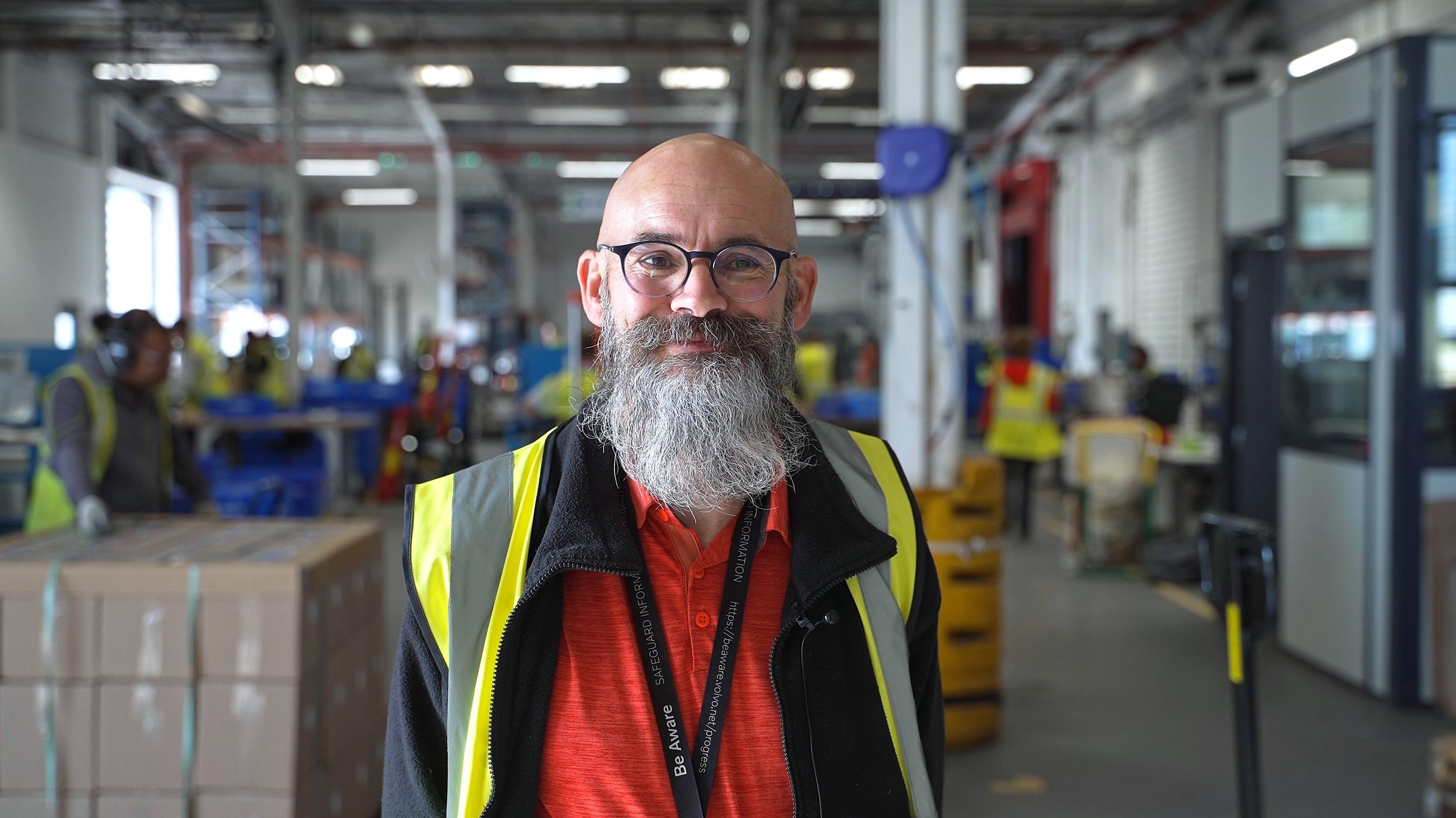 Photo du responsable et directeur de production de l'atelier hors les murs alged au sein de renault trucks