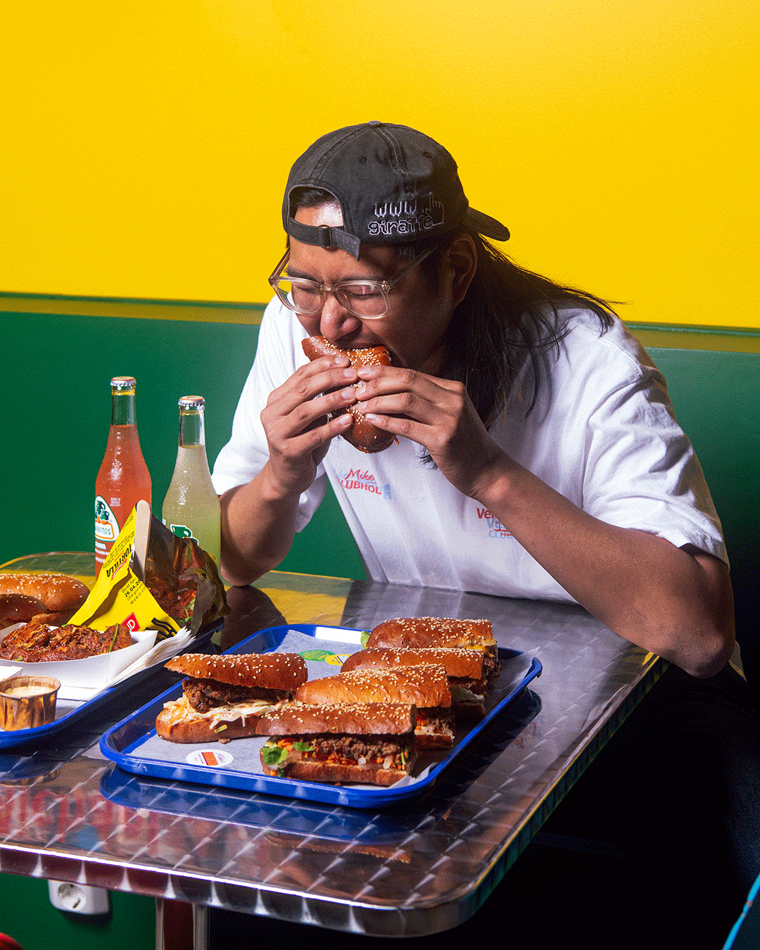 PROSJEKT: Mikes Corner. ROLLE: Identitet, konsept og drift av restaurant. RESSURS: Even og Mike for Also Known As. ÅR: 2021 