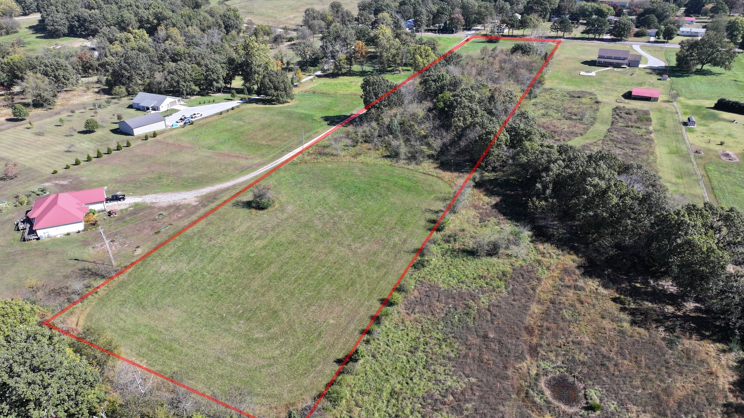 DJI_20231018121839_0007_D(red property line angle).JPG
