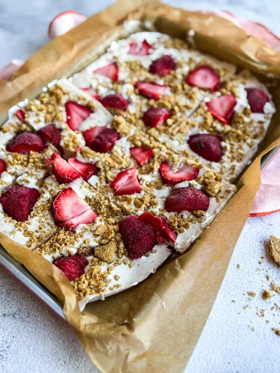 yogurt bark recipe / close-up shot of sliced yogurt bark