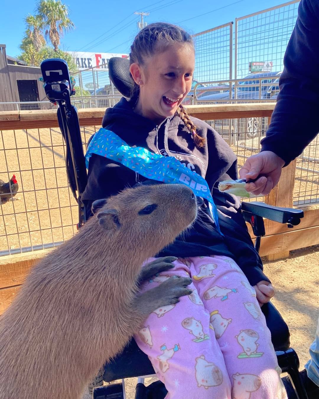 ✨HAPPY NEW YEAR, RUSTIC RUNNERS!! ✨ Two really exciting things happened last month and we are eager to share them with you:

#1: EMMY TURNED 13! 🎉 We officially have a teenager and we celebrated the big day with three of her favorite things: skippin